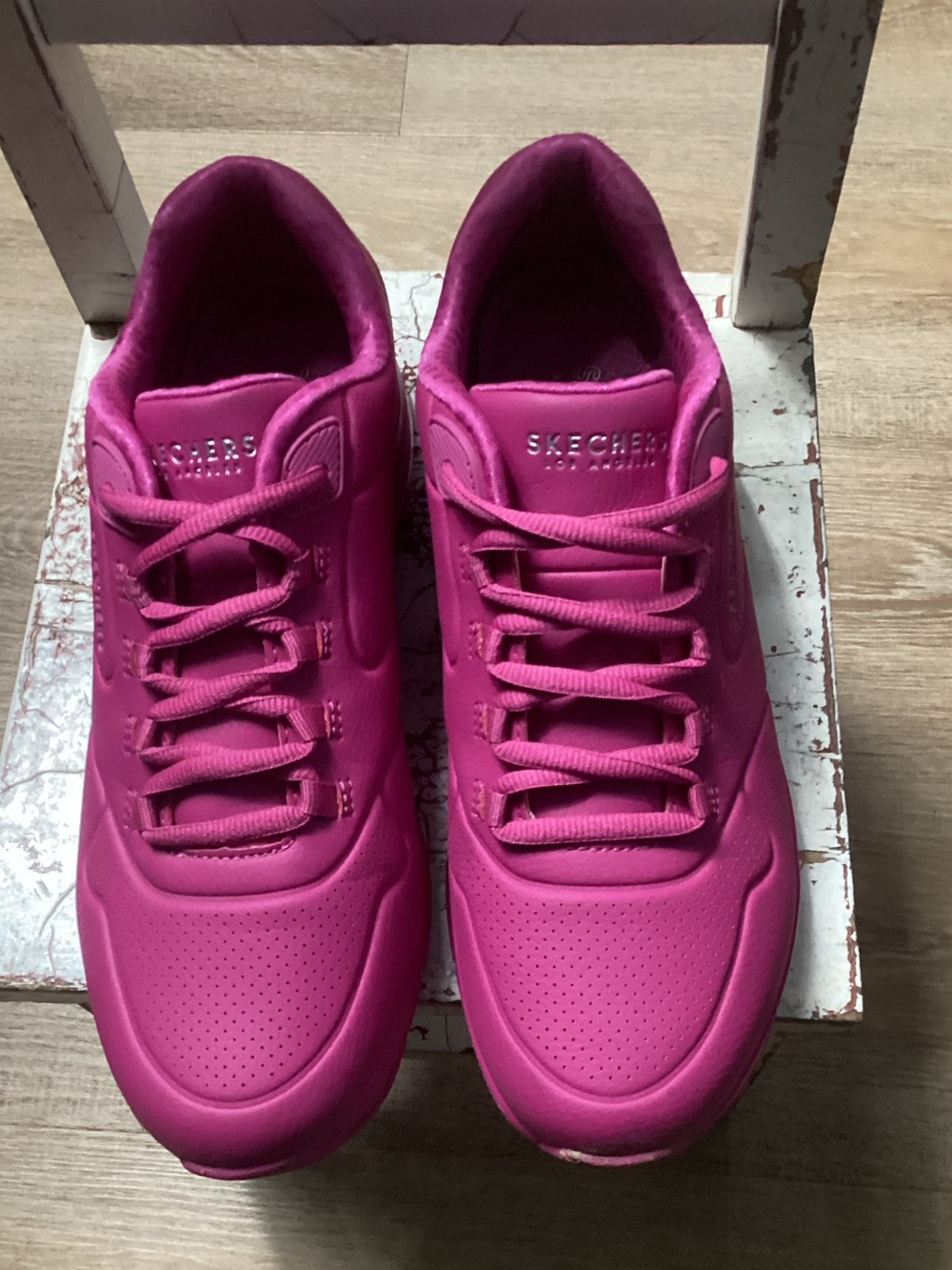 Skechers Women's Uno  Hot Pink Athletic Trainers Sz 7.5